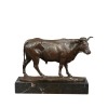 Bronzová socha býka - sochy a nábytek ve stylu art deco - 