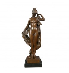 Statue grecque en bronze d'une déesse