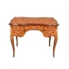 Louis XV desk with a beautiful flowered marquetry - Furniture style