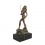 Escultura - Estatua de bronce de una amazona.