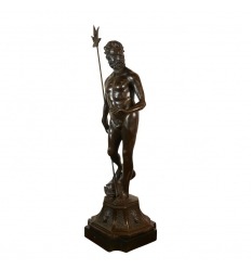 Bronzová socha Boha Poseidona