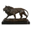 Лев в джунглях - бронзовая статуя животных - 