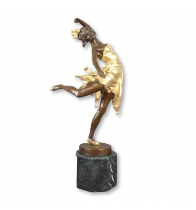 Socha v bronzové art deco tanečnice v hnědé a zlaté patiny - 