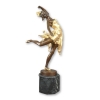 Staty i brons art deco av dansare i den brun och guld patinan - 