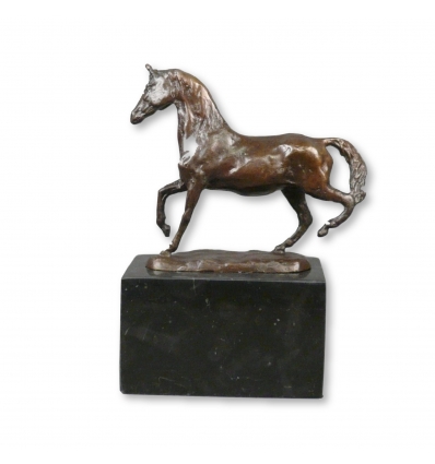 Statue en bronze cheval