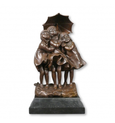 Statue en bronze - Trois fillettes sous la pluie