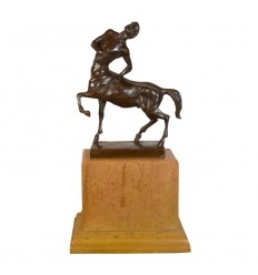 Estatua de bronce - El centauro