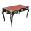 Fekete barokk asztal piros kéz alatt