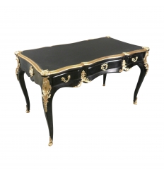 Czarne barokowe biurko ze złoconym brązem