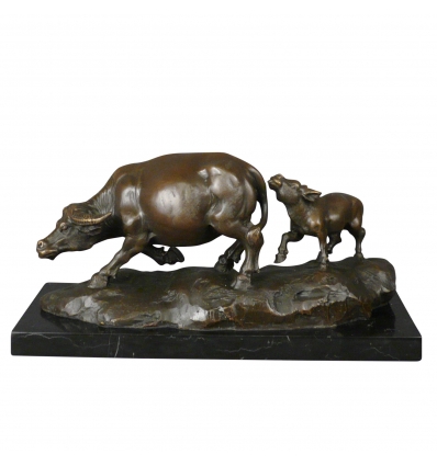 Statue en bronze : La vache et son veau