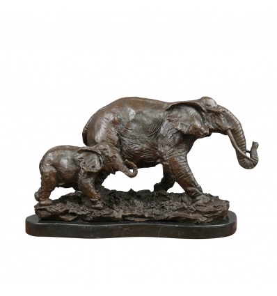 Skulptur i brons - elefant och hennes kalv - statyer - 