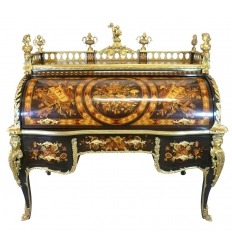 Reprodukce králova stolu Ludvíka XV. ve Versailles
