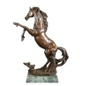 Bronz szobrok a lovak