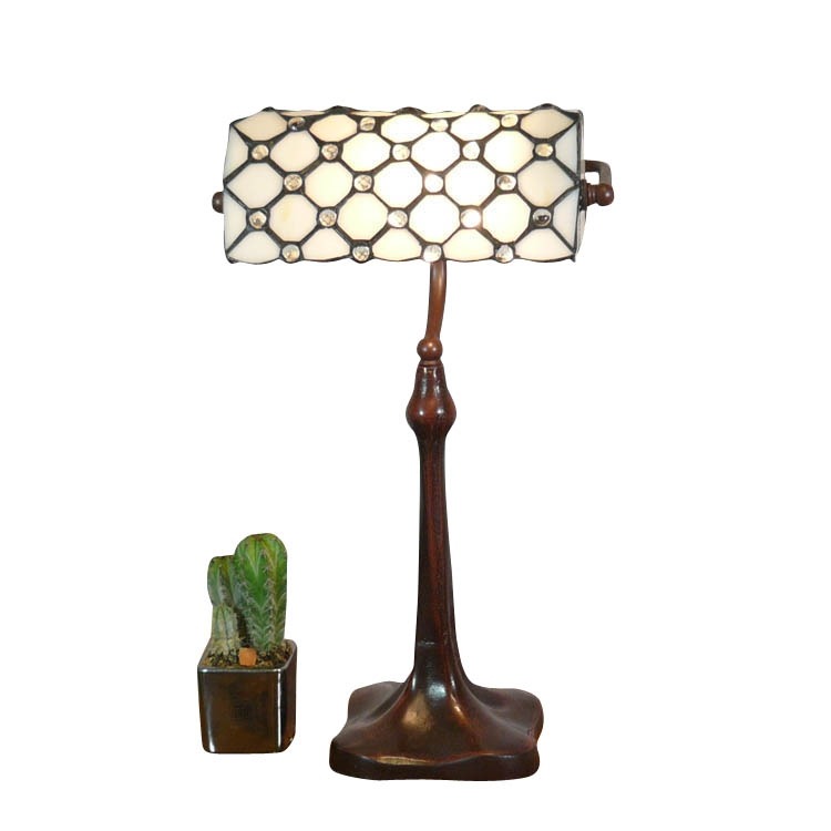 Lampe de bureau Tiffany avec un vitrail blanc 3 Lampe de bureau style Tiffany - Luminaire art deco